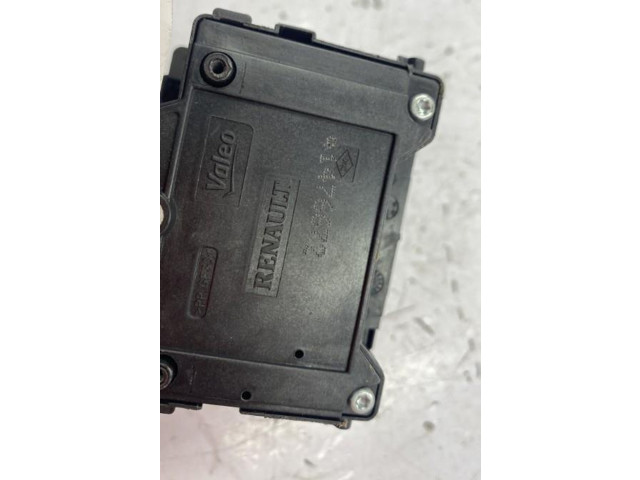 Ручка стеклоочистителей Dacia Lodgy