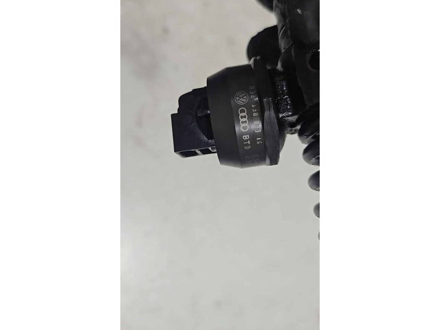 Форсунка 038130073AG    Audi A3 S3 8L   