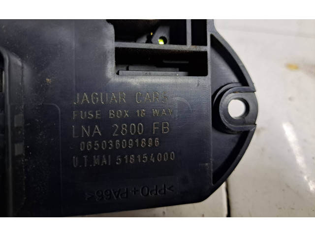 Блок предохранителей LNA2800FB, 518154000 Jaguar XJ X300