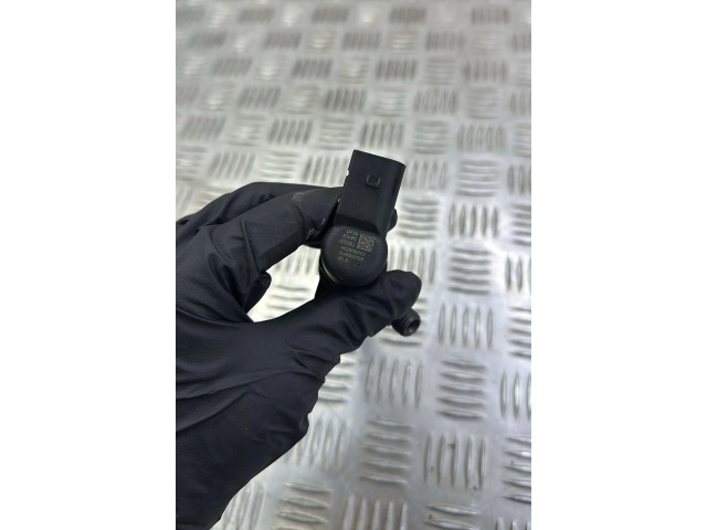 Vstřikovač 166006212R Renault Megane IV K9K656