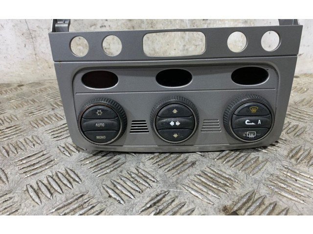 Блок управления климат-контролем 01560513690 Alfa Romeo GT