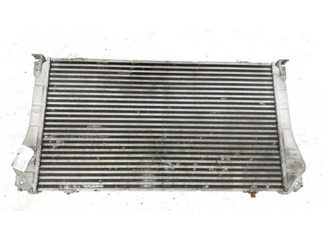 Интеркулер     Toyota Auris 150 2.2