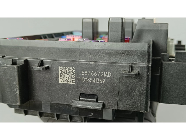 Блок предохранителей 68366721AD Jeep Grand Cherokee WL
