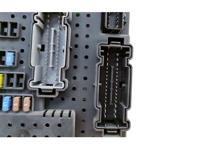 Блок предохранителей 8676391, 12217799 Volvo XC90