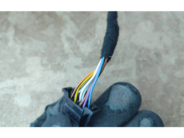 Зеркало электрическое        Skoda Fabia Mk3 (NJ)  2015 - 2021 года   