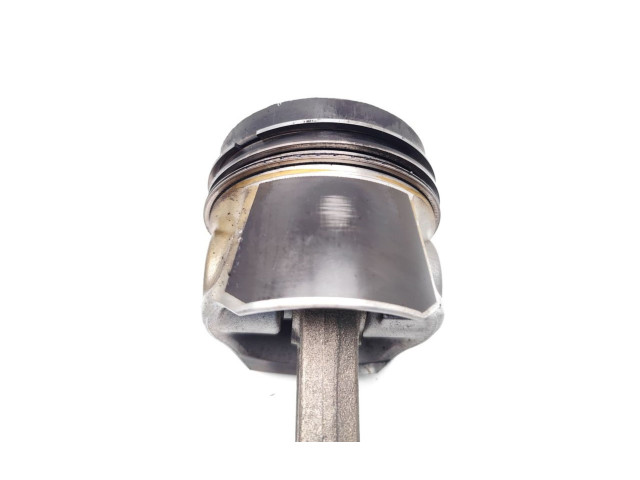 Поршень с шатуном CLHA CLHA Skoda Octavia Mk3 (5E)