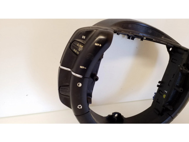 Кнопки рулевого колеса