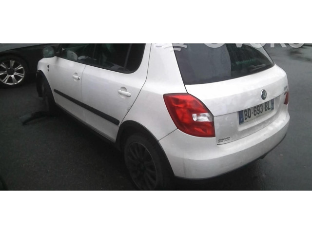 Зеркало электрическое Skoda Fabia Mk2 (5J) 2007 - 2014 года