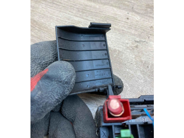 Блок предохранителей 357937039, 6N0971006 Volkswagen Caddy