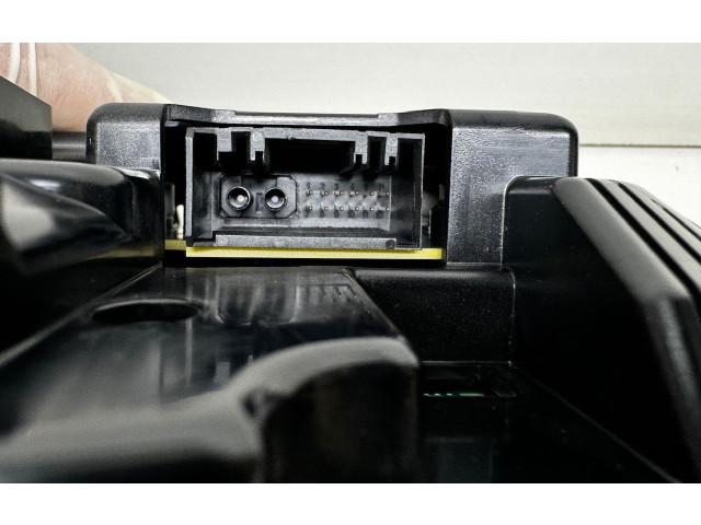 Přístrojová deska BMW 5 F10 F11 2014 9328815, 0000852409