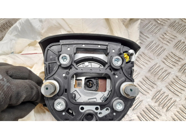 Подушка безопасности водителя 83A880201H Audi Q3 F3