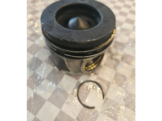 Píst FMN, ACH   Audi Q7 4M     