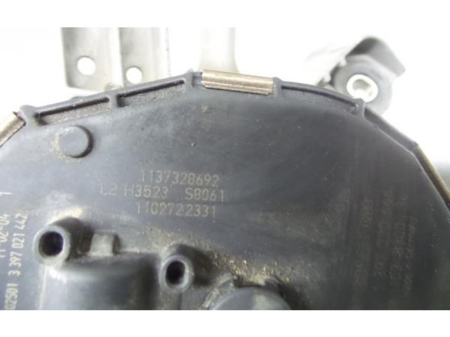 Двигатель стеклоочистителей     1137328692, 1102722331    Mercedes-Benz CLS C218 X218 