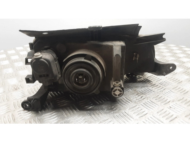 Передняя фара  