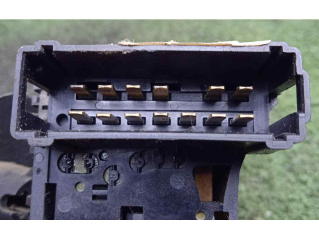 Рулевая рейка  Ручка стеклоочистителей 8200070265   Renault Trafic II (X83) 2002 - 2014 года