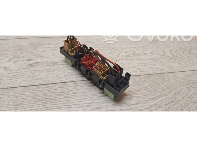 Блок предохранителей 7n0937503a   Skoda Yeti (5L)    