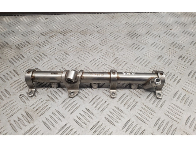 Vstřikovací lišta 06M133316L Audi Q7 4M DCB