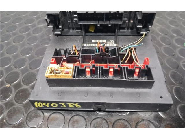 Блок предохранителей 3C0937049AH Volkswagen Caddy