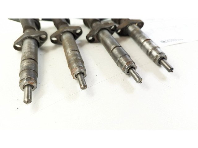 Vstřikovač 8200084534 Renault Vel Satis pro naftový motor 2.2