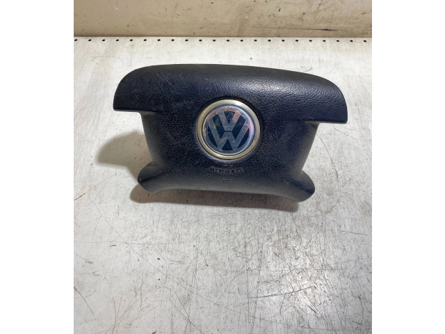 Подушка безопасности водителя 2K0880201B Volkswagen Caddy