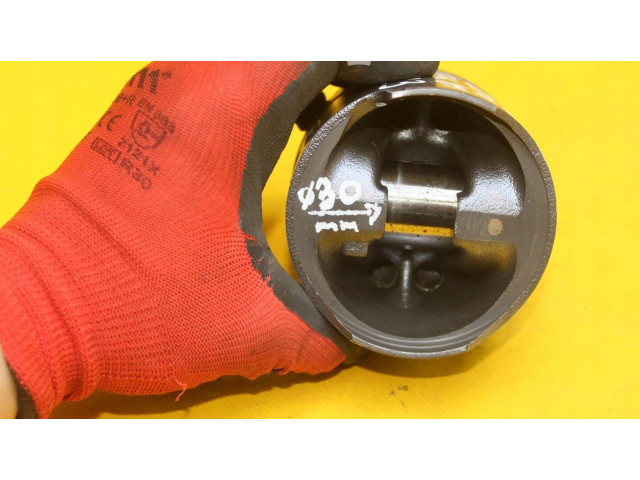 Píst Mercedes-Benz E W211