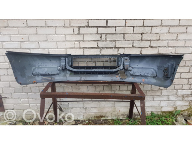 Передний бампер