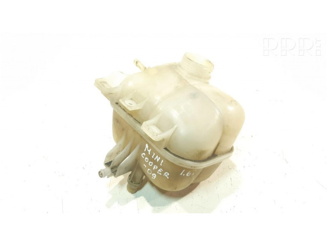 Расширительный бачок охлаждающей жидкости    