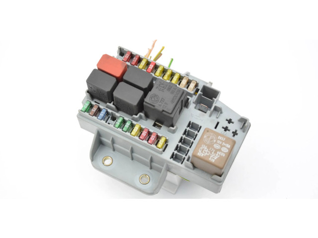 Блок предохранителей 60681255 Alfa Romeo 166