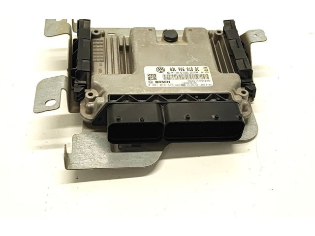 Řídící jednotka 03L906018DC Volkswagen Caddy 2013