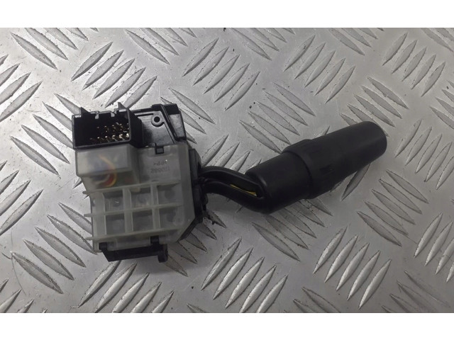 Ручка стеклоочистителей 17D682 Mazda 3 I