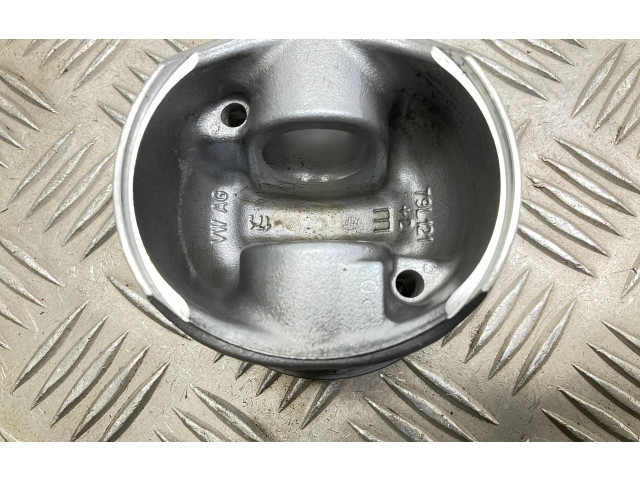 Поршень CLHA 79L121, CLHA Skoda Octavia Mk3 (5E)