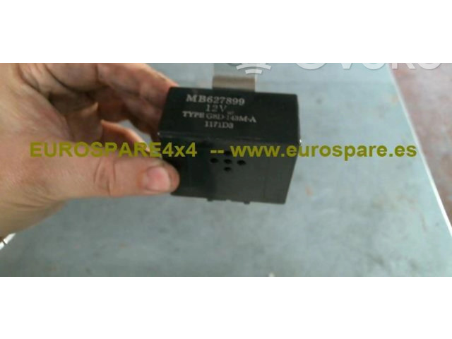 Блок предохранителей MB302373 Mitsubishi Montero