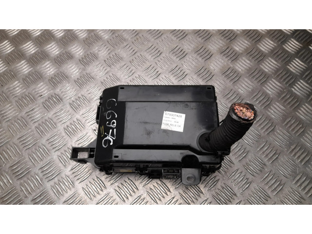 Блок предохранителей 670007428 Maserati Ghibli