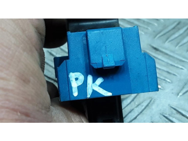 Включатель электрических окон