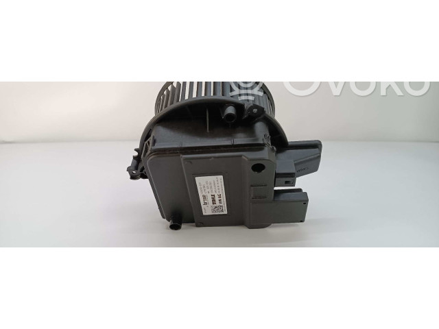 Вентилятор печки    4M1820021, 4M1820021C   Audi Q5 SQ5