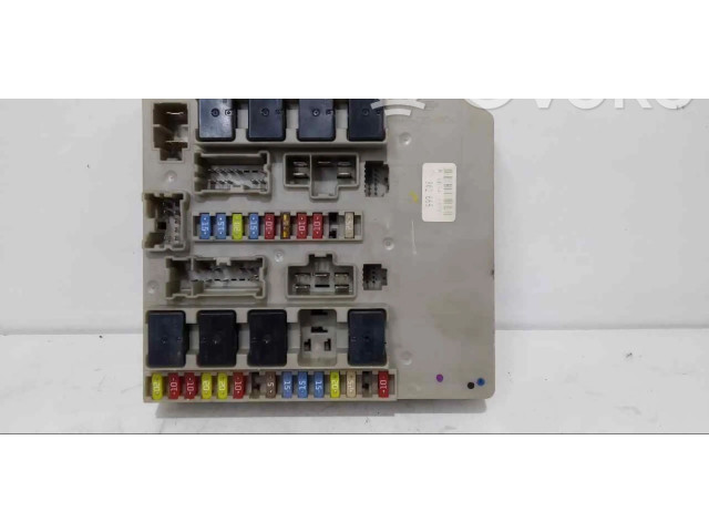 Блок предохранителей 902665 Renault Clio III