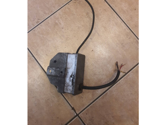 Řídící jednotka 0071000102 Audi A6 S6 C4 4A 1995