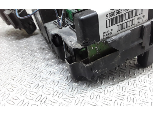 Pojistková skříňka 9650663880 Lancia Phedra 2004