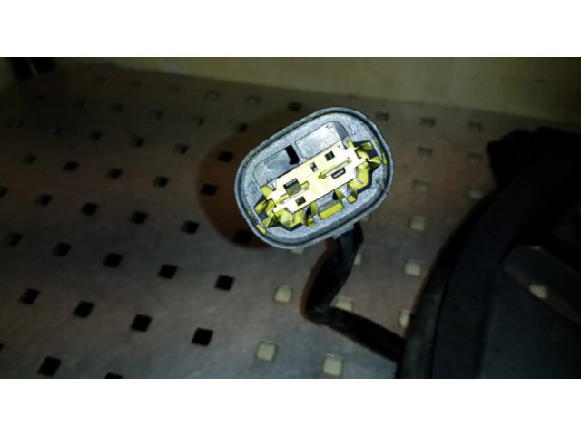 Вентилятор радиатора 1049874716T, 988495H Peugeot 5008 1.6