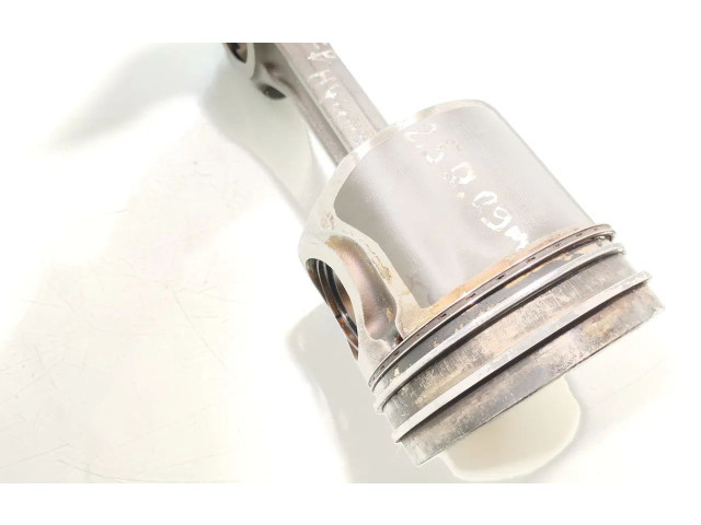 Píst Hyundai H-100 D4CB