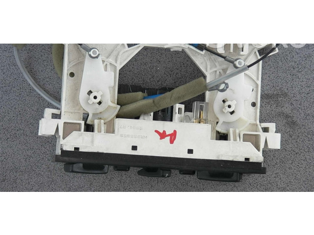 Блок управления климат-контролем Mitsubishi Space Wagon