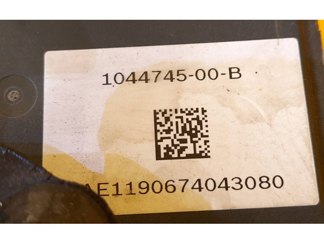 Блок АБС 104474500B, 104474500B Tesla Model 3 2017 - года