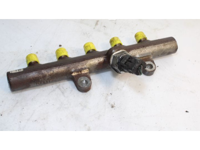 Топливная рампа    Renault Clio III  