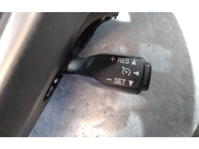 Volant Toyota Avensis T270 2014