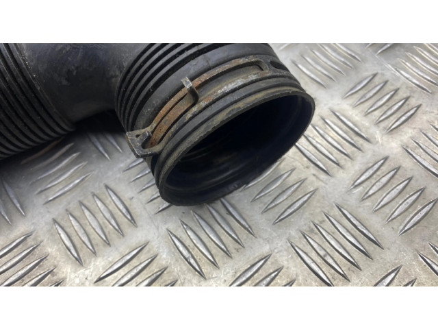 Деталь (детали) канала забора воздуха