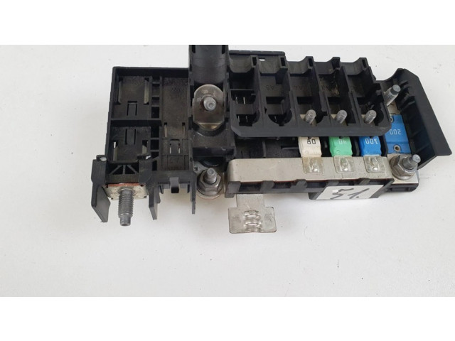 Узел подключения плюсовых проводов