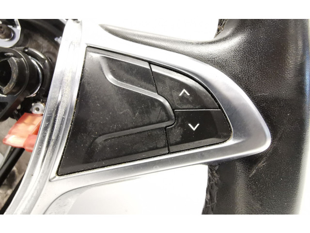 Руль Dacia Duster 484007487R