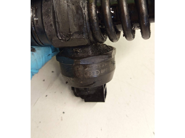 Vstřikovač 038130073AP Volkswagen Caddy