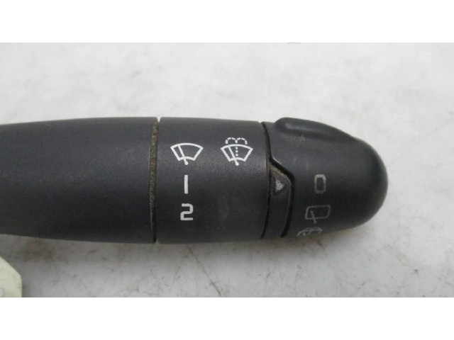 Ручка стеклоочистителей 7701051760 Renault Clio II