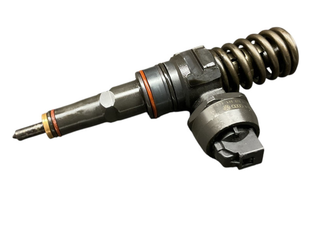 Форсунка 0414720037, 038130073AJ    Volkswagen PASSAT B6   